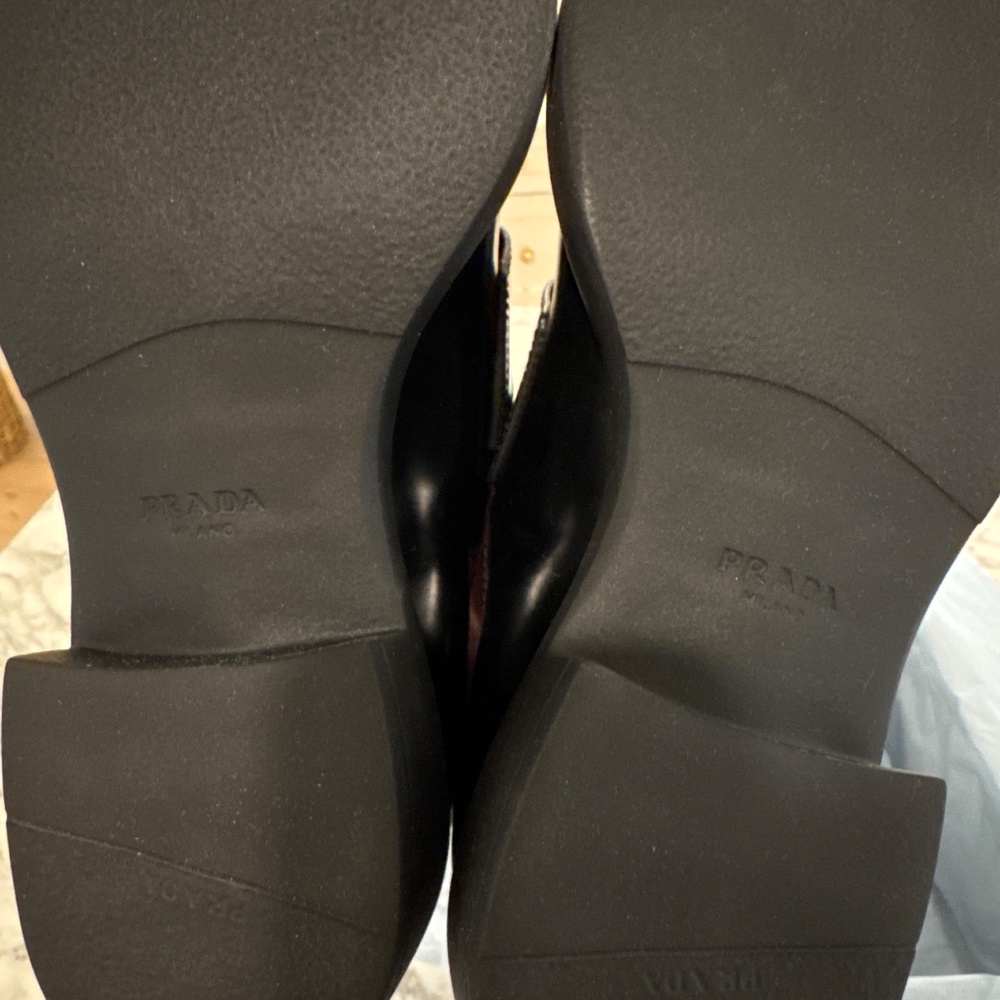 Prada Black Patent Leather Loafers with Metal Triangle Logo - Picture 7 of 9